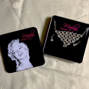Jewelry set brand new